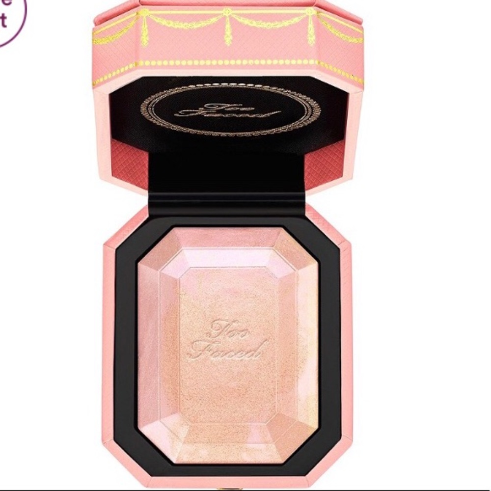 Too Faced Diamond Fire Highlighter. Never Used !!